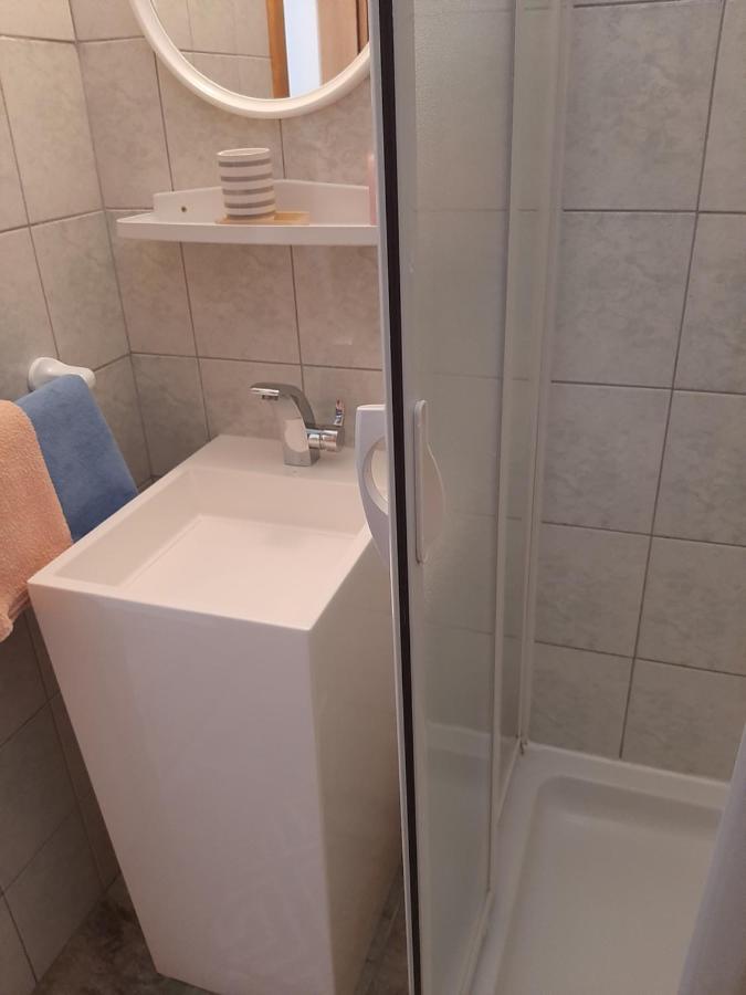 Apartments Marta สตารีกราด-ปาเคลนีซา ภายนอก รูปภาพ