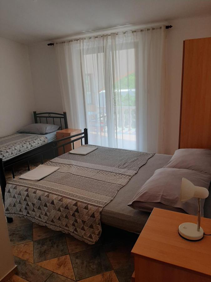 Apartments Marta สตารีกราด-ปาเคลนีซา ภายนอก รูปภาพ