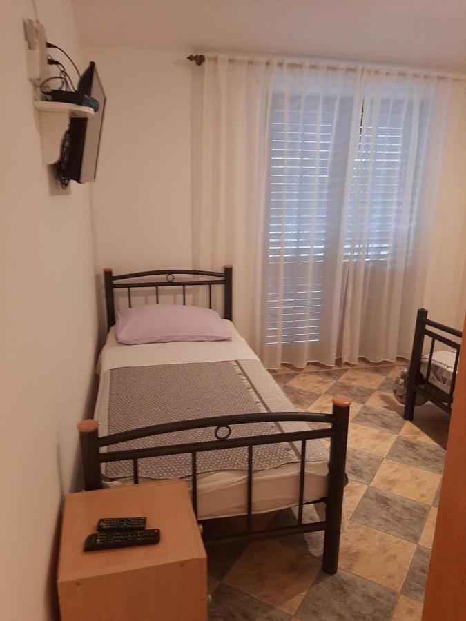 Apartments Marta สตารีกราด-ปาเคลนีซา ภายนอก รูปภาพ