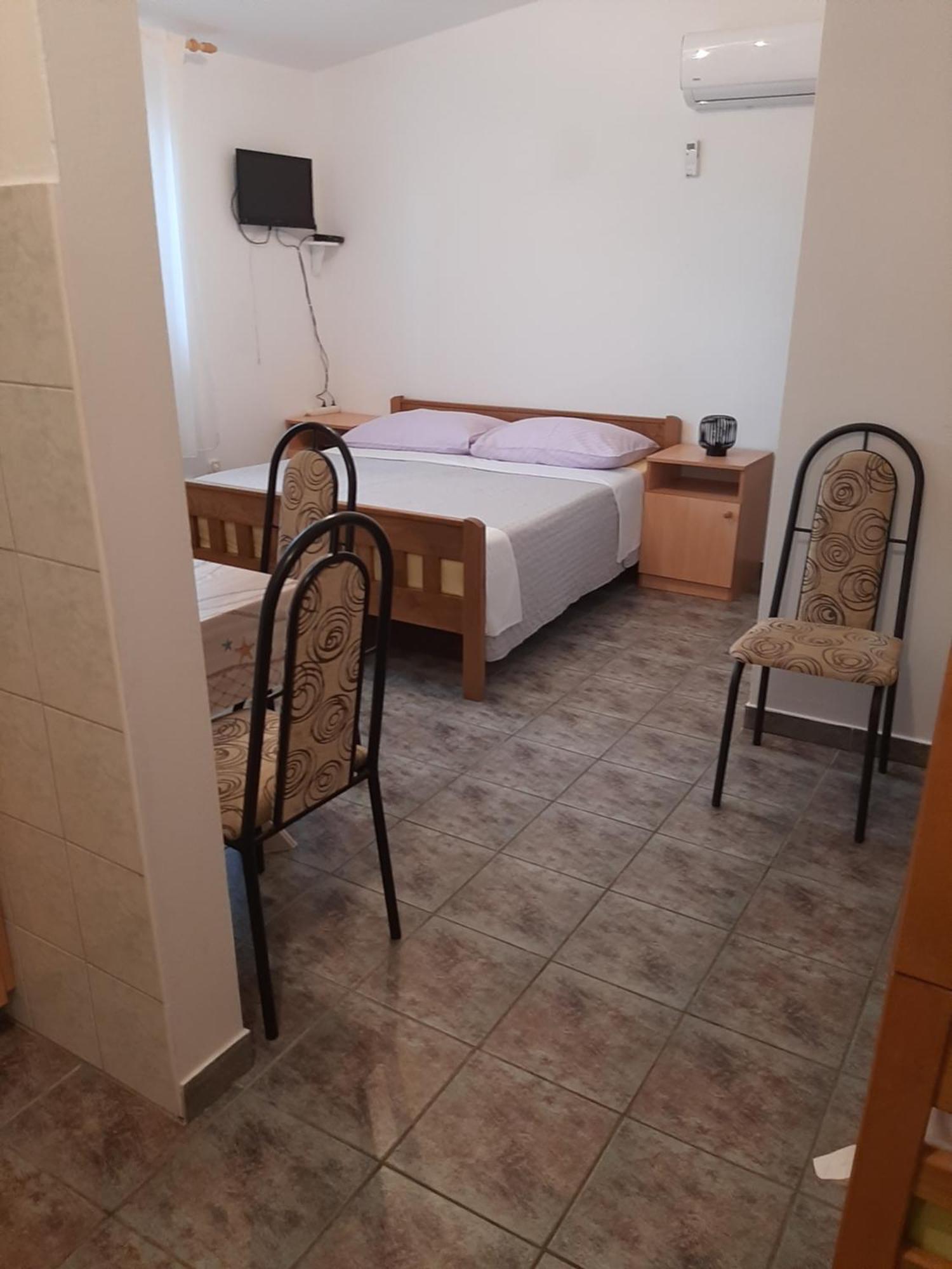 Apartments Marta สตารีกราด-ปาเคลนีซา ห้อง รูปภาพ