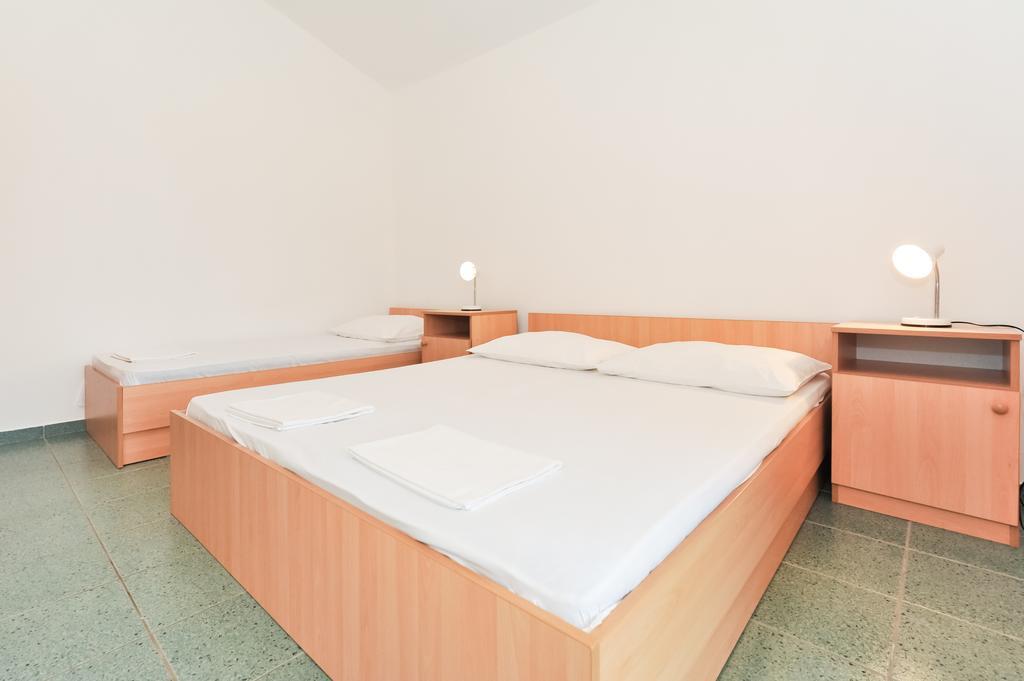 Apartments Marta สตารีกราด-ปาเคลนีซา ห้อง รูปภาพ