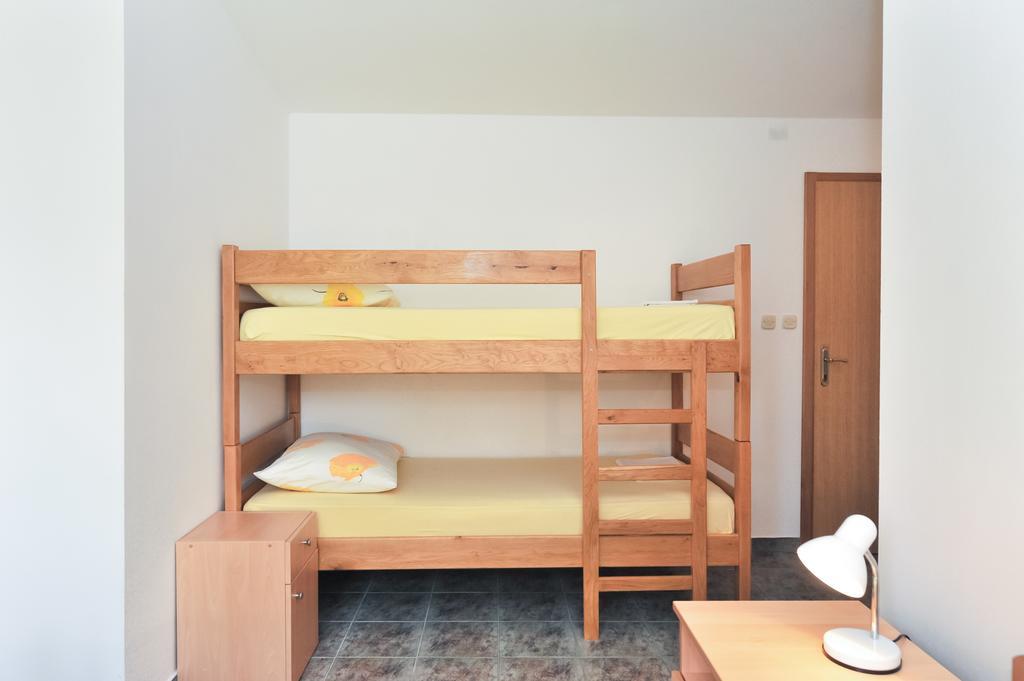 Apartments Marta สตารีกราด-ปาเคลนีซา ห้อง รูปภาพ