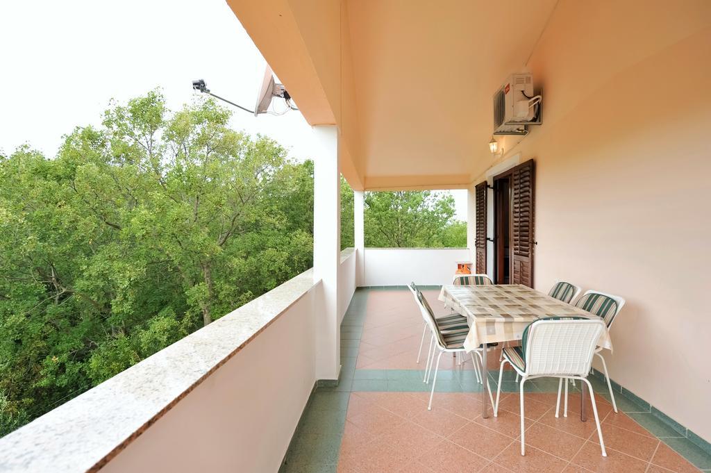 Apartments Marta สตารีกราด-ปาเคลนีซา ห้อง รูปภาพ